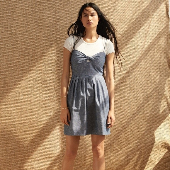 Madewell Front Tie Chambray Dress - Picture 1 of 10